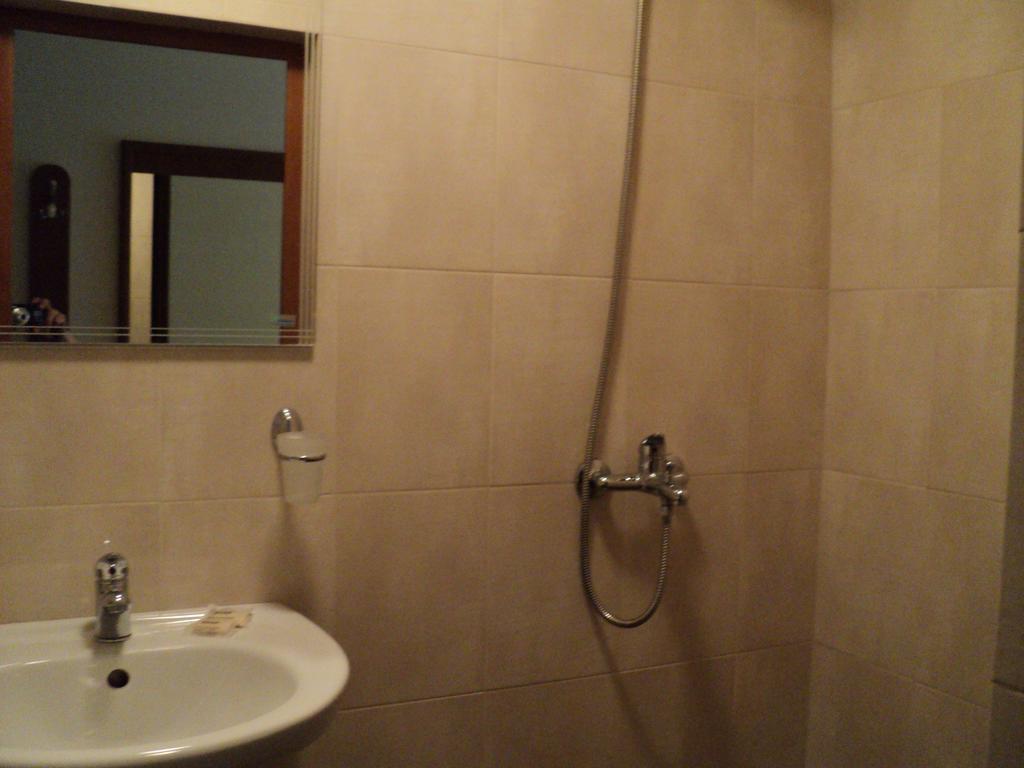 Meni Apartments And Guest Rooms Sozopol Exterior photo