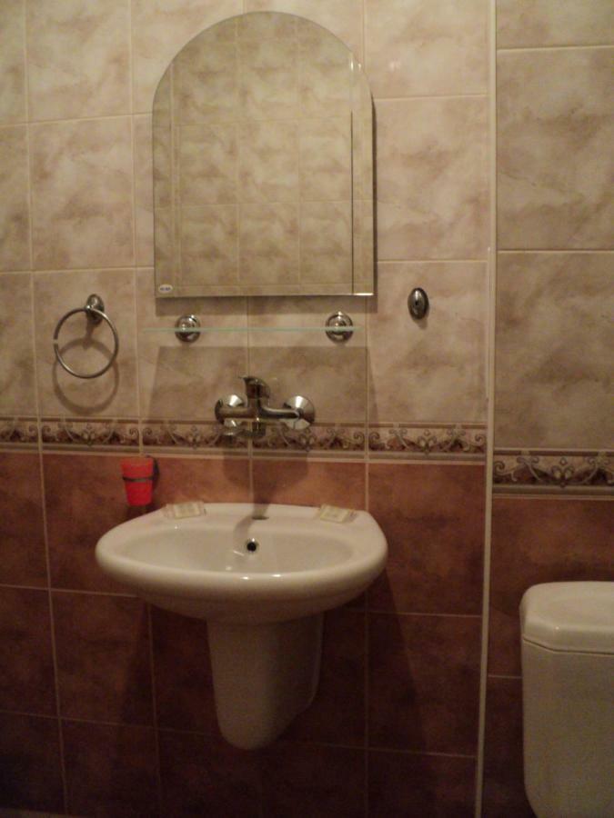 Meni Apartments And Guest Rooms Sozopol Exterior photo
